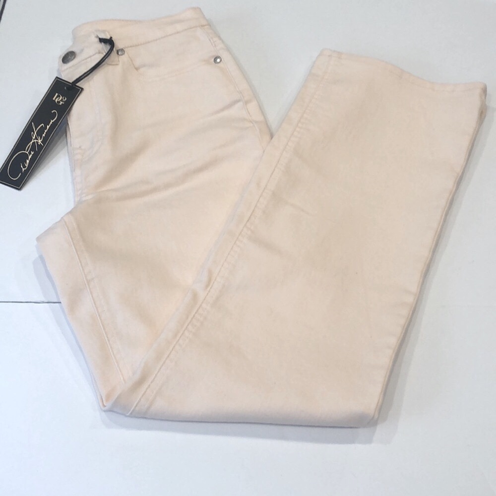 DG2 by Diane Gilman Virtual Stretch Bootcut Jeans NWT - New - Never Used